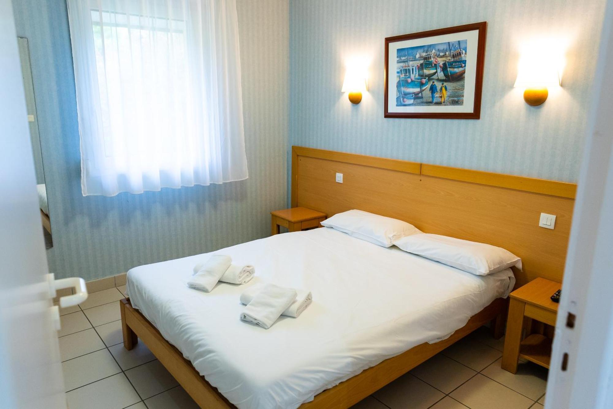 Azureva Tregunc Hotel ภายนอก รูปภาพ